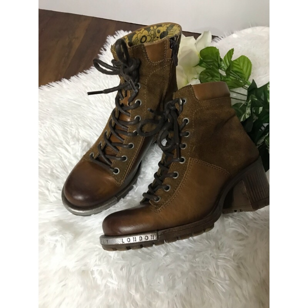 Fly London Camel “leal” boots‼️